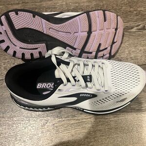 Brooks Women's Running Shoes